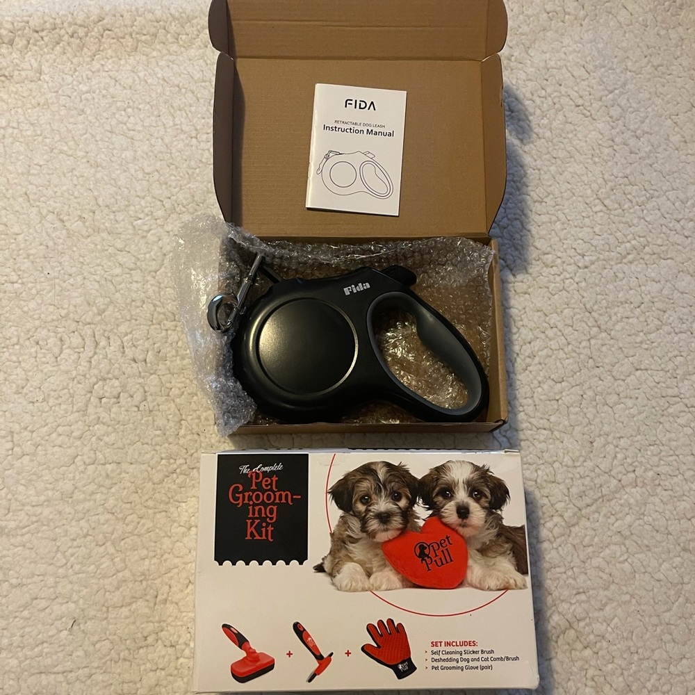 DOG LEASH & GROOM KIT
